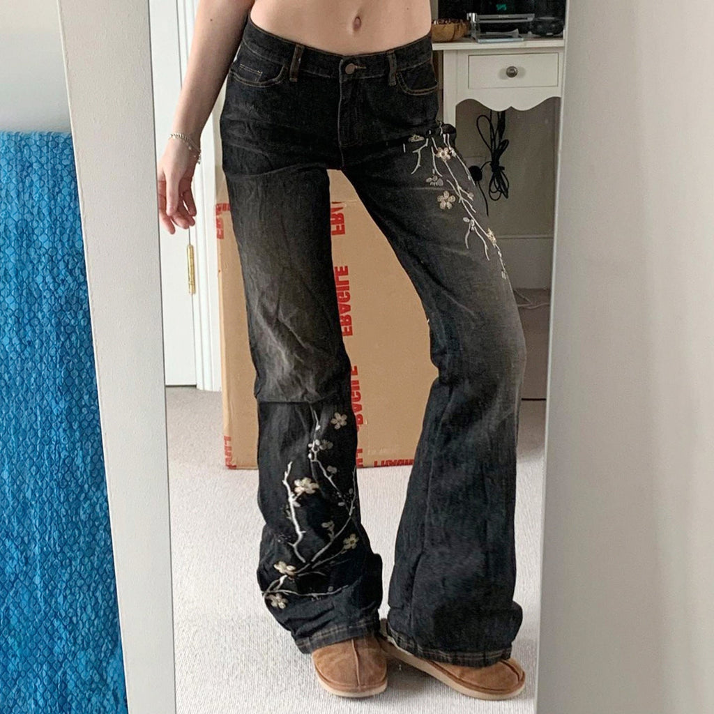 Jean femme taille haute avec broderie florale, denim stretch et coupe cinq poches Echo Archiv