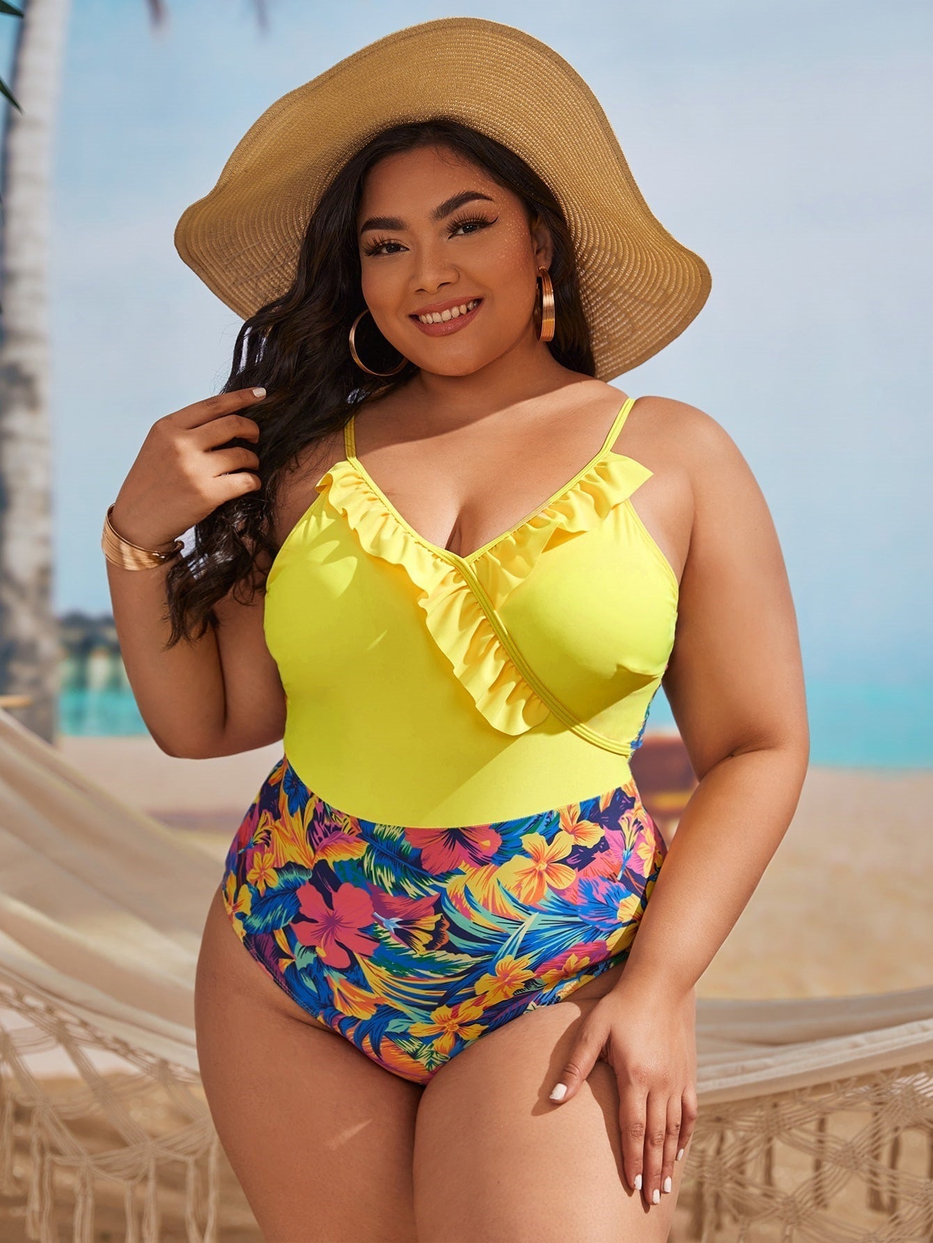 Maillot de bain une pièce pour femmes à taille haute avec détails en volants et motifs floraux Echo Archiv