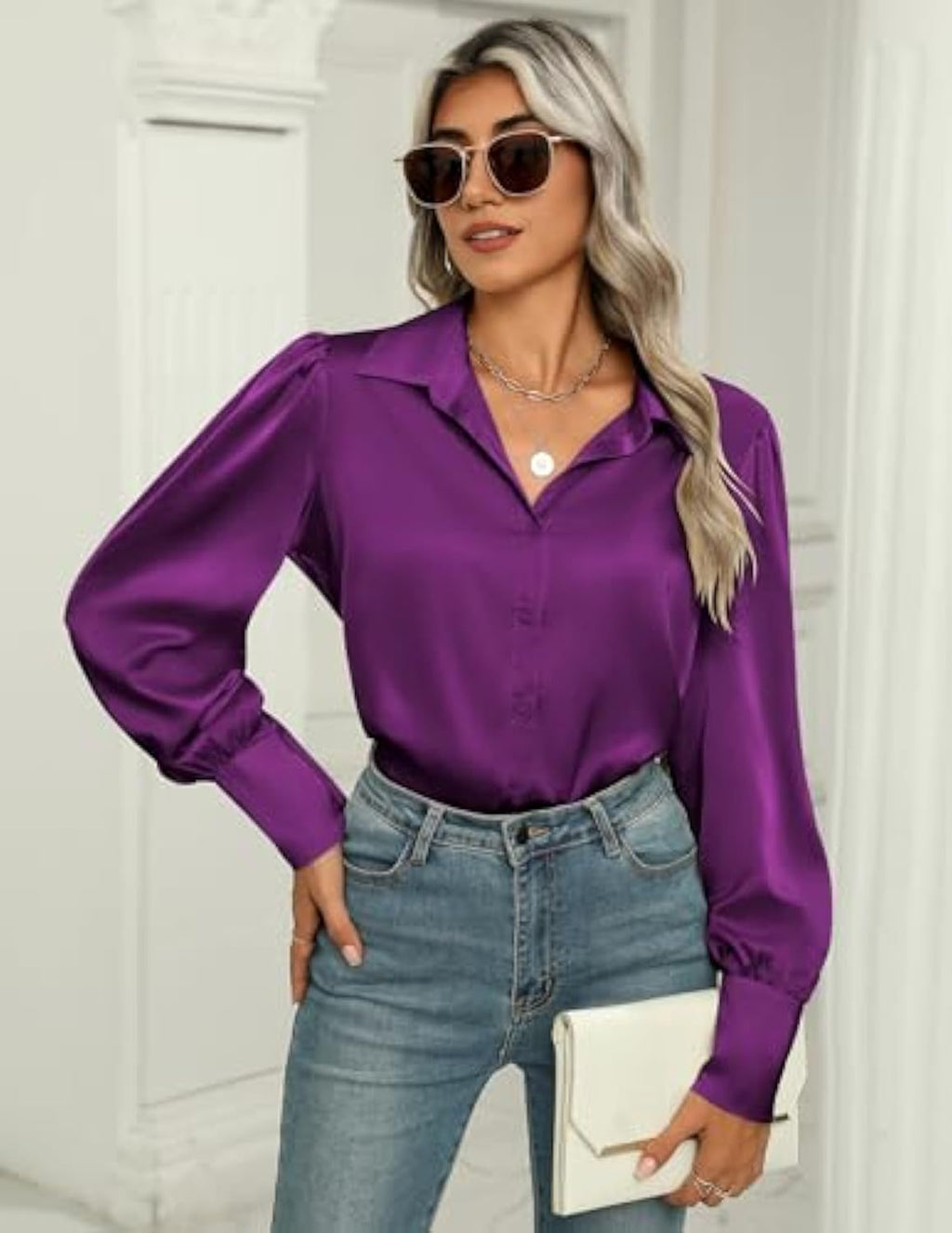 Blouse en satin pour femmes avec col chemise, patte de boutonnage cachée et manches longues