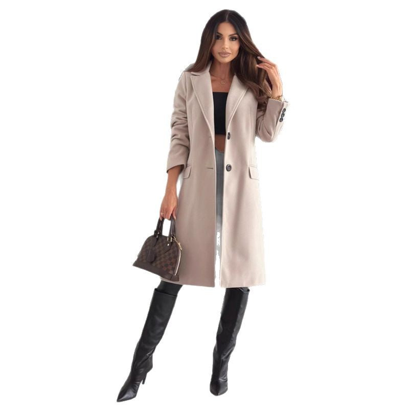 Manteau long ajusté à une rangée de boutons pour femmes Echoarchiv
