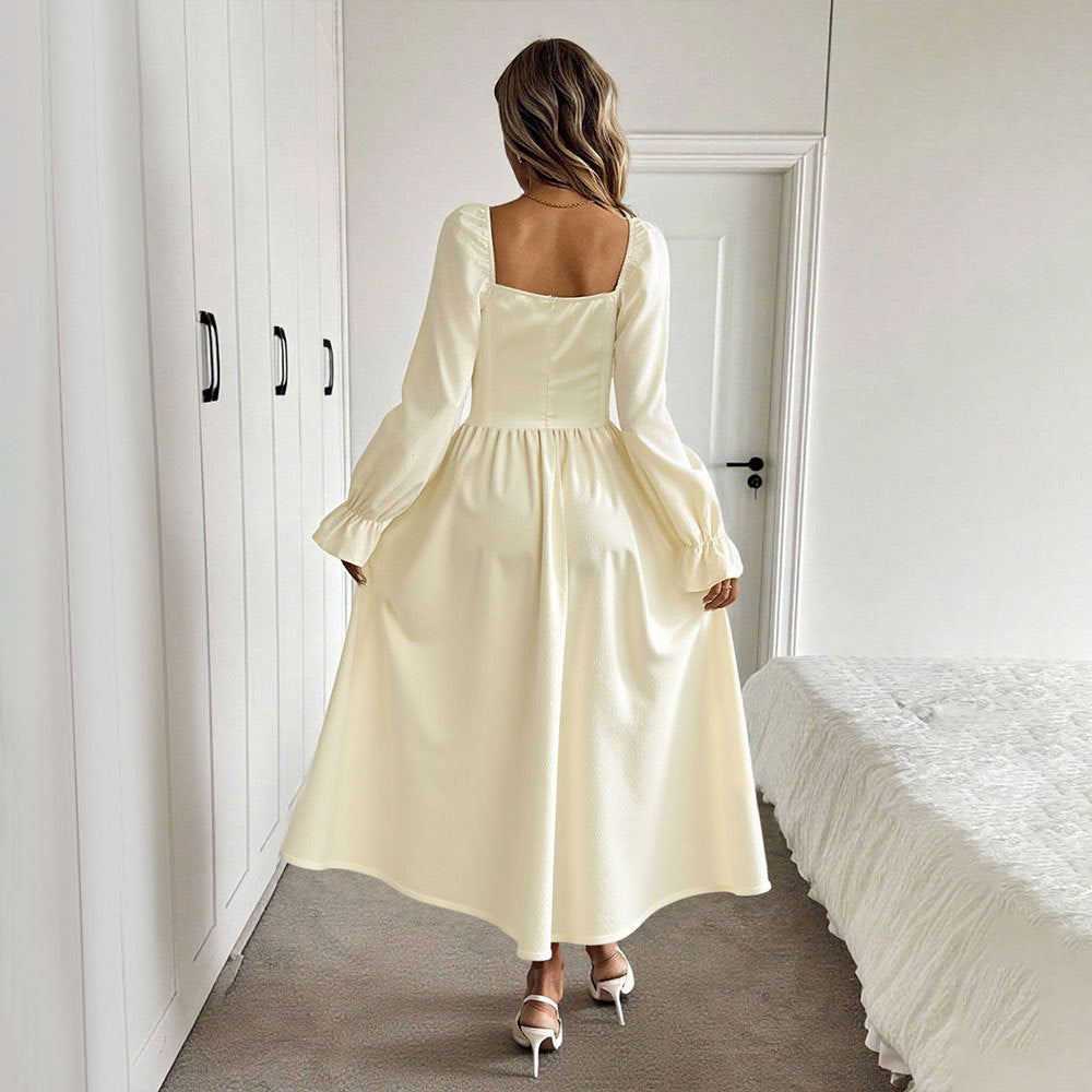 Robe midi romantique pour femmes avec taille corset, décolleté carré et manches volumineuses Echo Archiv