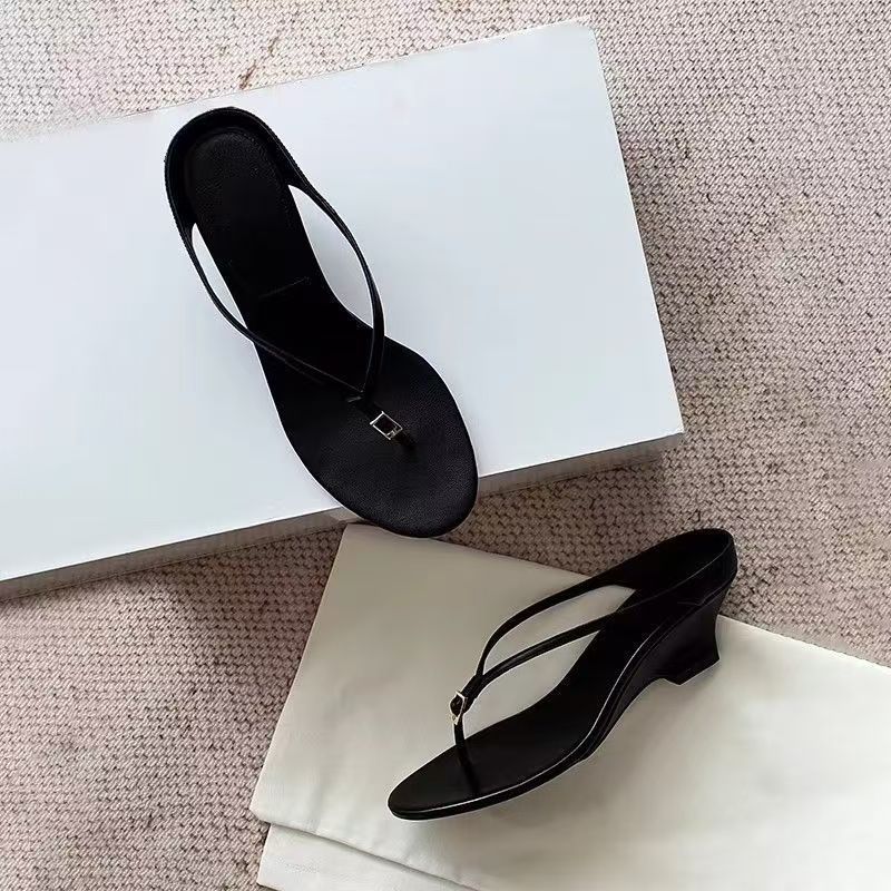 Sandales élégantes pour femmes avec fines lanières R&B