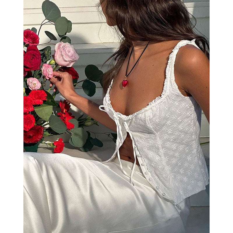 Top tendance pour femmes avec un design en dentelle nostalgique et des bretelles fines R&B