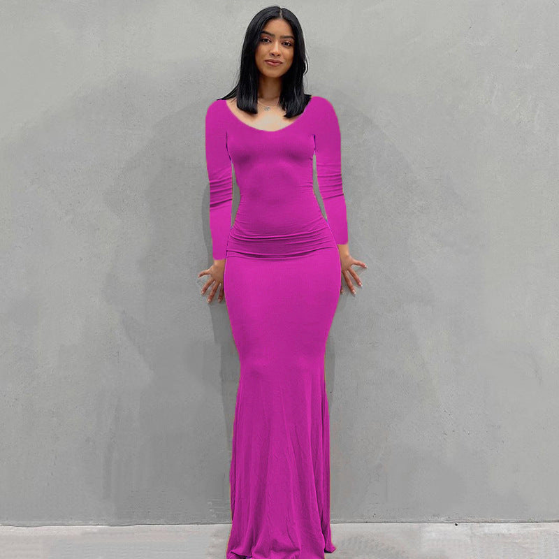 Robe maxi en jersey ajustée pour femmes avec drapés cintrés, manches longues et ourlet évasé Echoarchiv