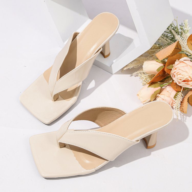 Sandales à talons mode pour femmes avec bout carré et talon élégant R&B
