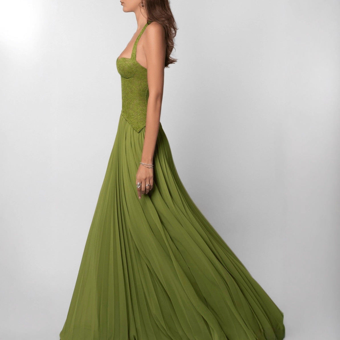 Robe corset à col halter pour femmes avec corsage en dentelle et jupe plissée fluide R&B
