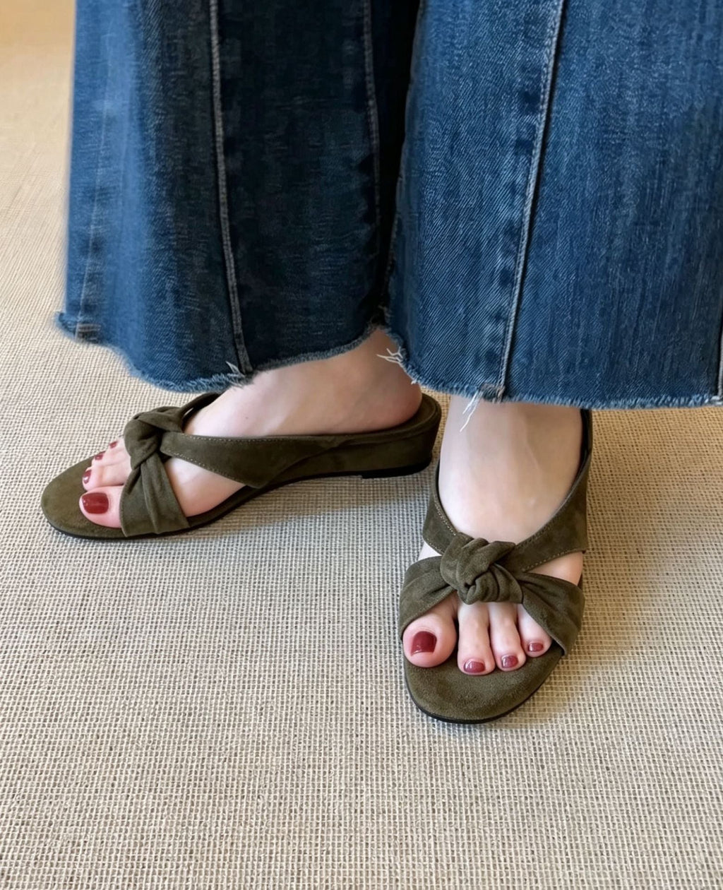 Sandales élégantes à motif en arc pour femmes avec design de lanière nouée R&B