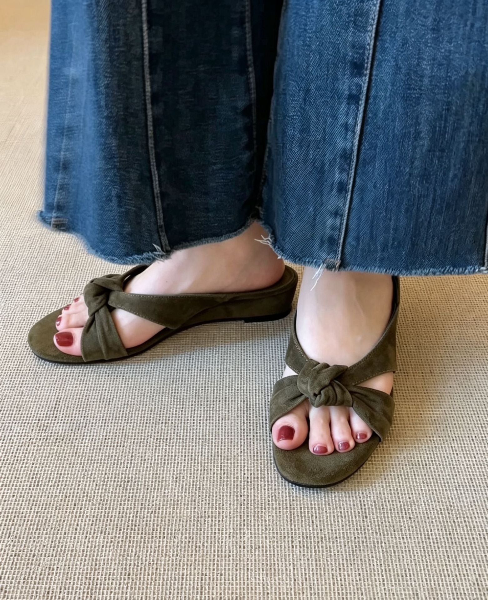 Sandales élégantes à motif en arc pour femmes avec design de lanière nouée R&B
