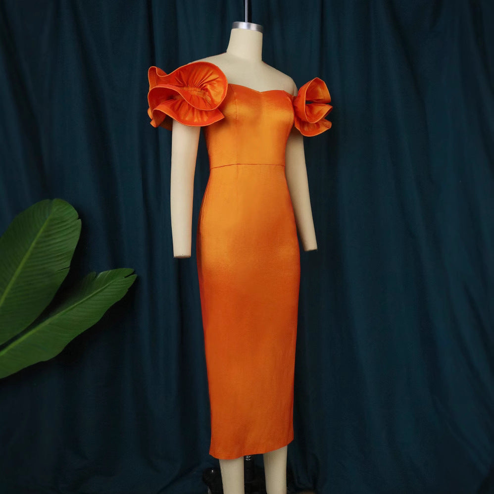 Robe en dentelle ajustée pour femmes avec des volants volumineux R&B