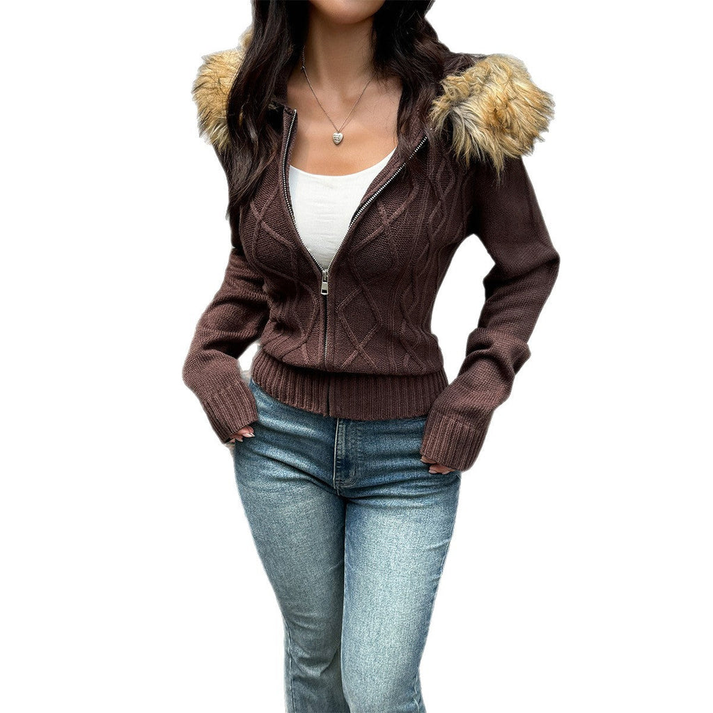 Veste en tricot à motif torsadé cintrée pour femmes avec fermeture éclair intégrale et capuche en fausse fourrure amovible Echo Archiv