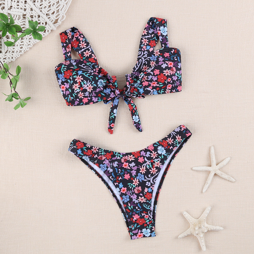 Ensemble de bikini pour femmes avec design à nouer à la mode et motif floral Echo Archiv
