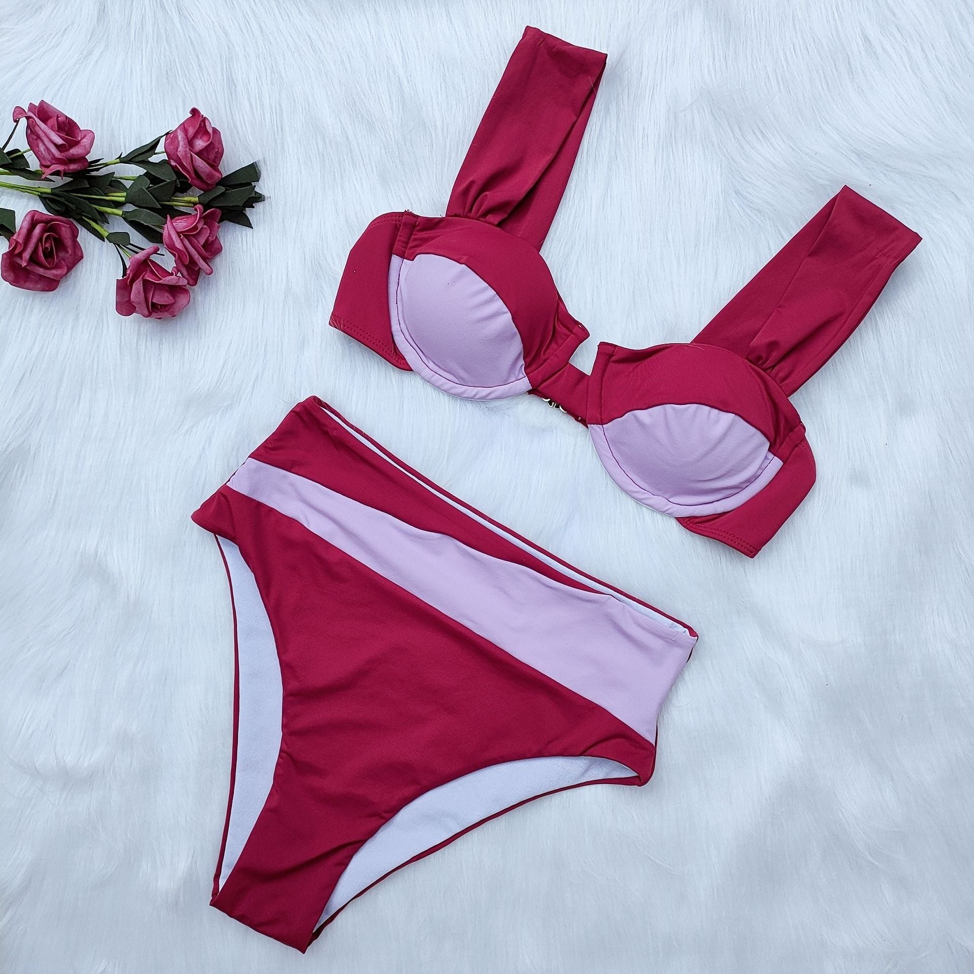 Ensemble de bikini taille haute pour femmes avec design innovant R&B