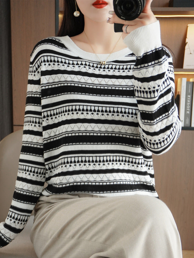 Pull pour femmes avec col rond et rayures
