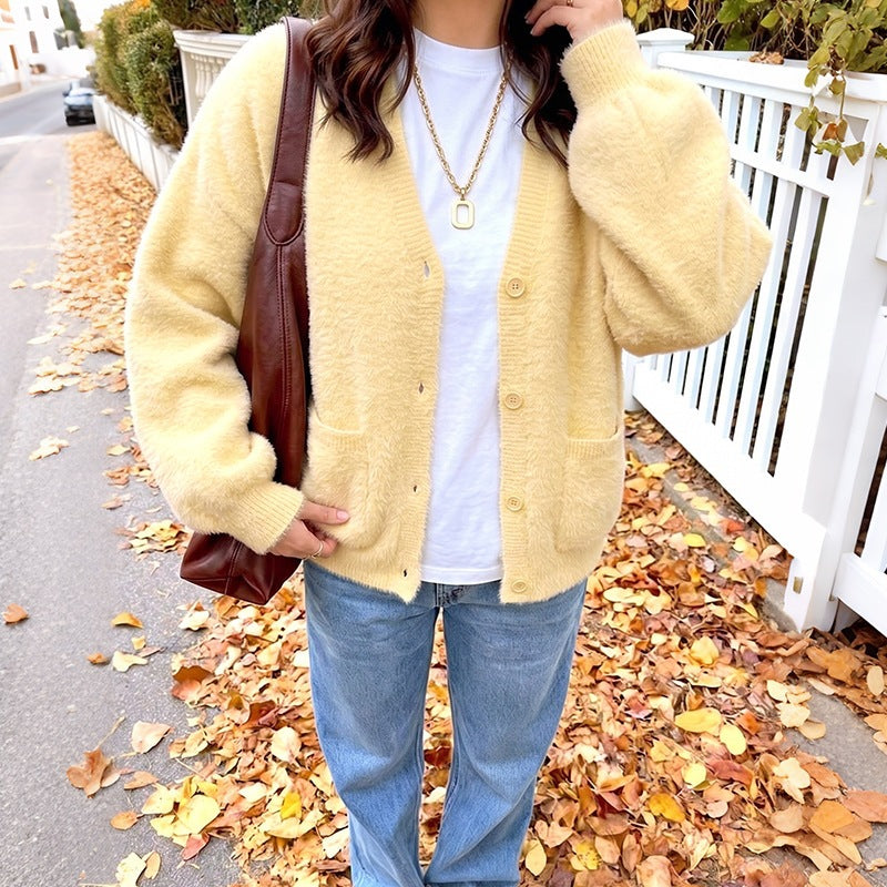 Cardigan pour femmes avec décolleté en V, poches et boutons