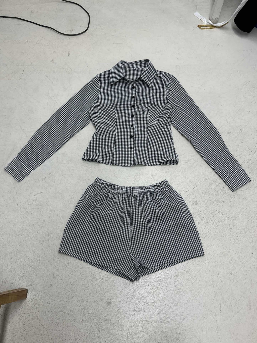 Ensemble Vichy deux pièces pour femmes avec une veste blouson cintrée à coutures viennoises et un short taille haute Echo Archiv