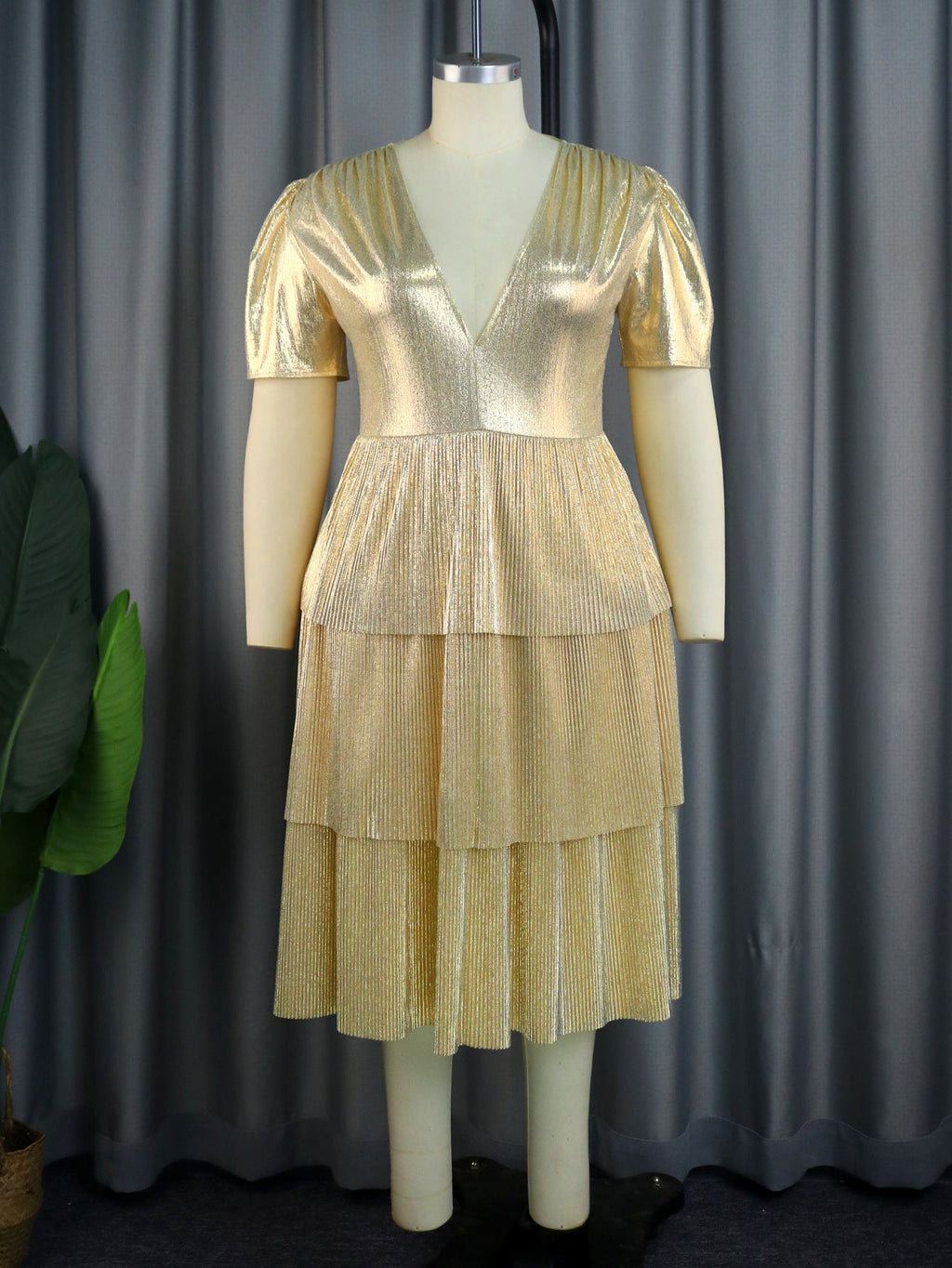 Robe de soirée brillante pour femmes avec design volumineux à volants R&B