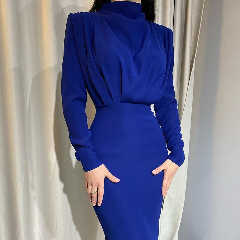 Robe midi élégante pour femmes avec devant drapé en cascade, silhouette crayon cintrée et manches longues Echo Archiv
