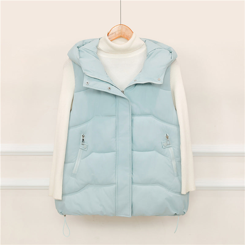 Gilet à capuche matelassé pour femmes avec rabat de fermeture éclair caché, cordon ajustable à la taille et poches zippées fonctionnelles Echo Archiv