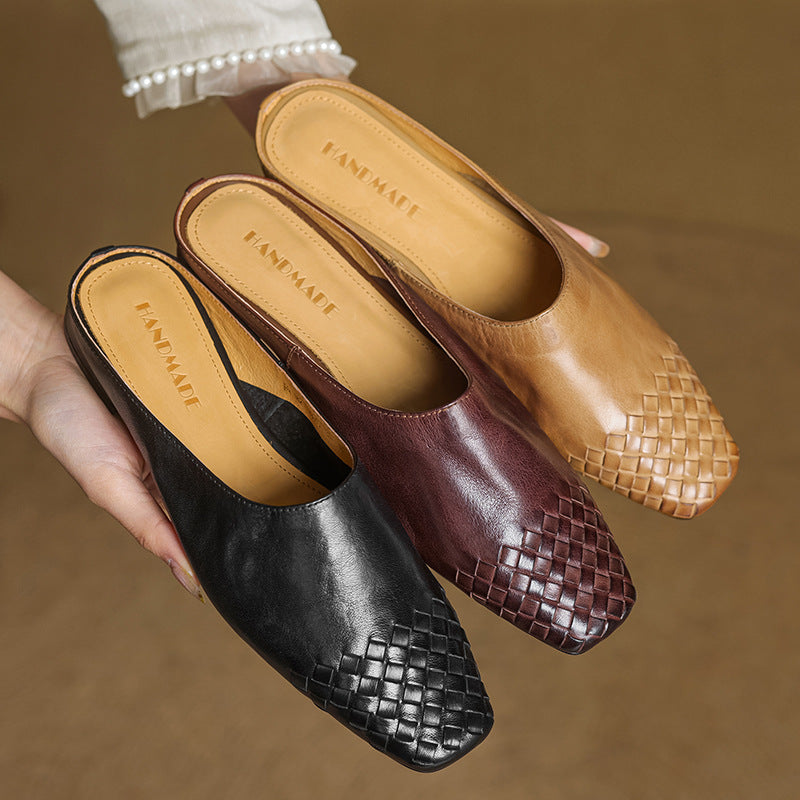 Alessira | Pantoufles en cuir classiques à bout fermé