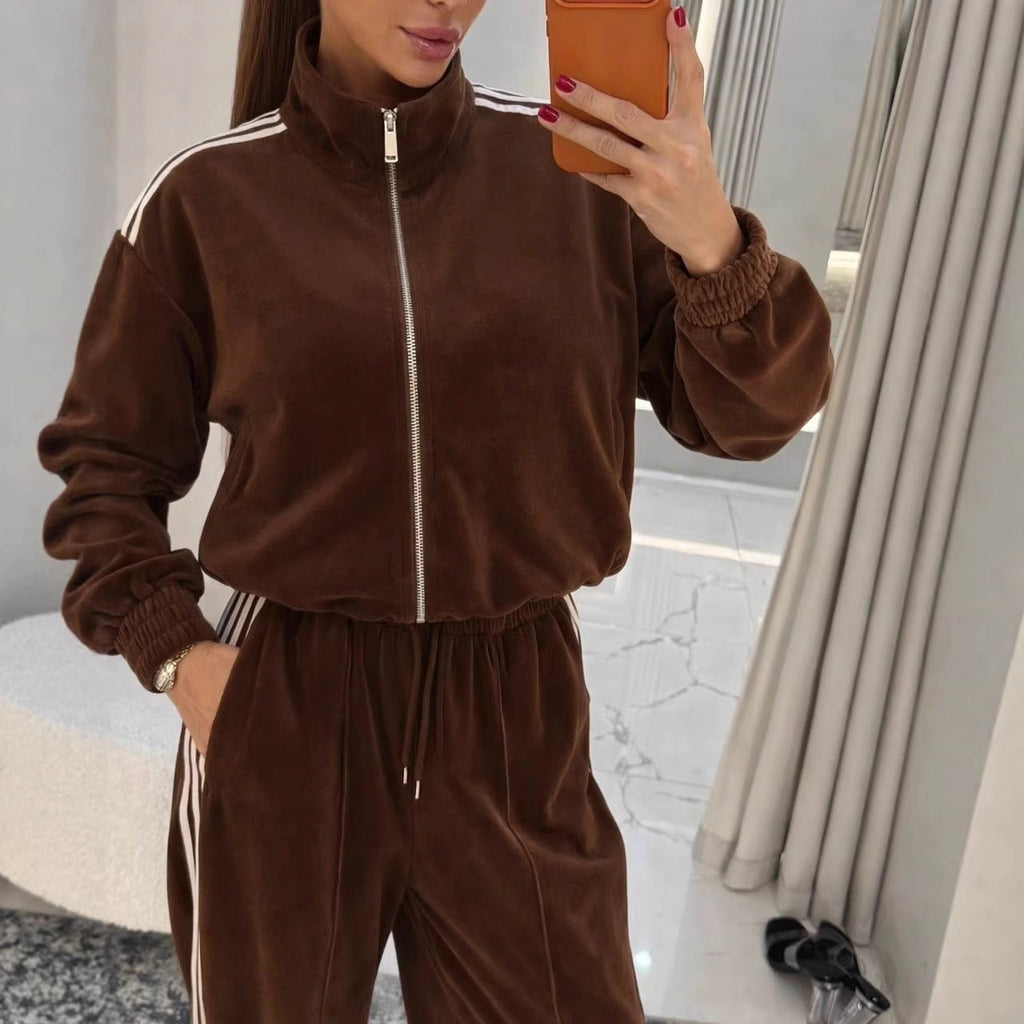Ensemble de survêtement en velours luxueux pour femmes avec col montant et cordon Echo Archiv