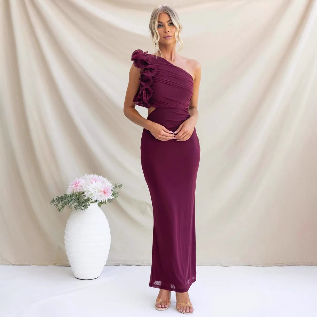 Robe maxi femme à une épaule avec volants