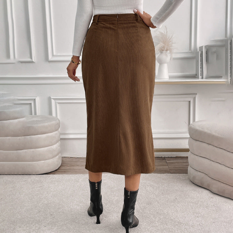 Jupe mi-longue en velours côtelé pour femmes avec taille haute, poches latérales et fente centrale Echoarchiv