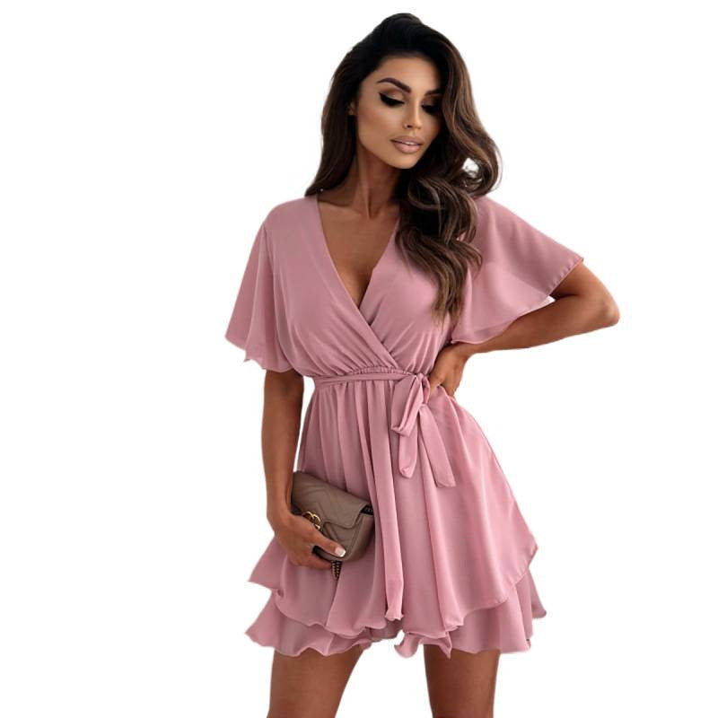 Robe portefeuille pour femmes avec coupe fluide et détails en dentelle délicate Heidi-Mode