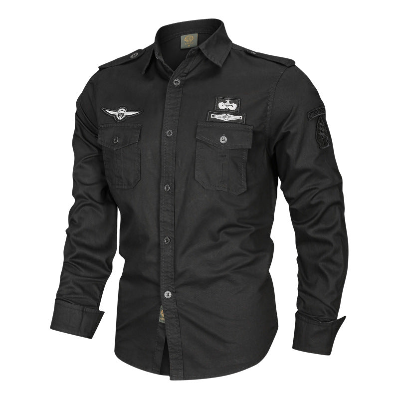 Chemise en coton ajustée pour hommes avec épaulettes, poches poitrine plaquées et détails en patch Echo Archiv