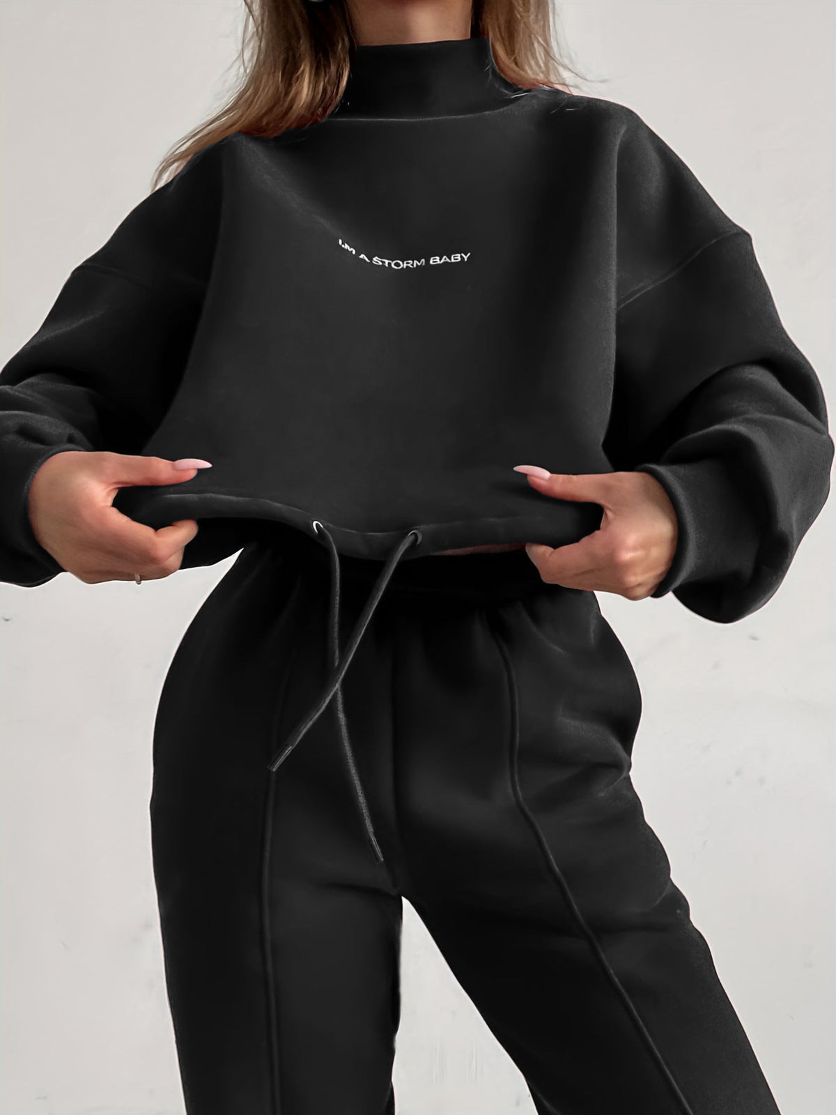 Ensemble de détente oversize pour femmes avec col montant et pantalon de jogging taille haute élastique