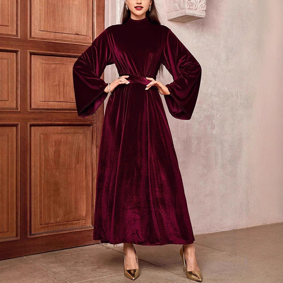 Robe maxi en velours pour femmes avec col montant, manches évasées et ceinture à la taille