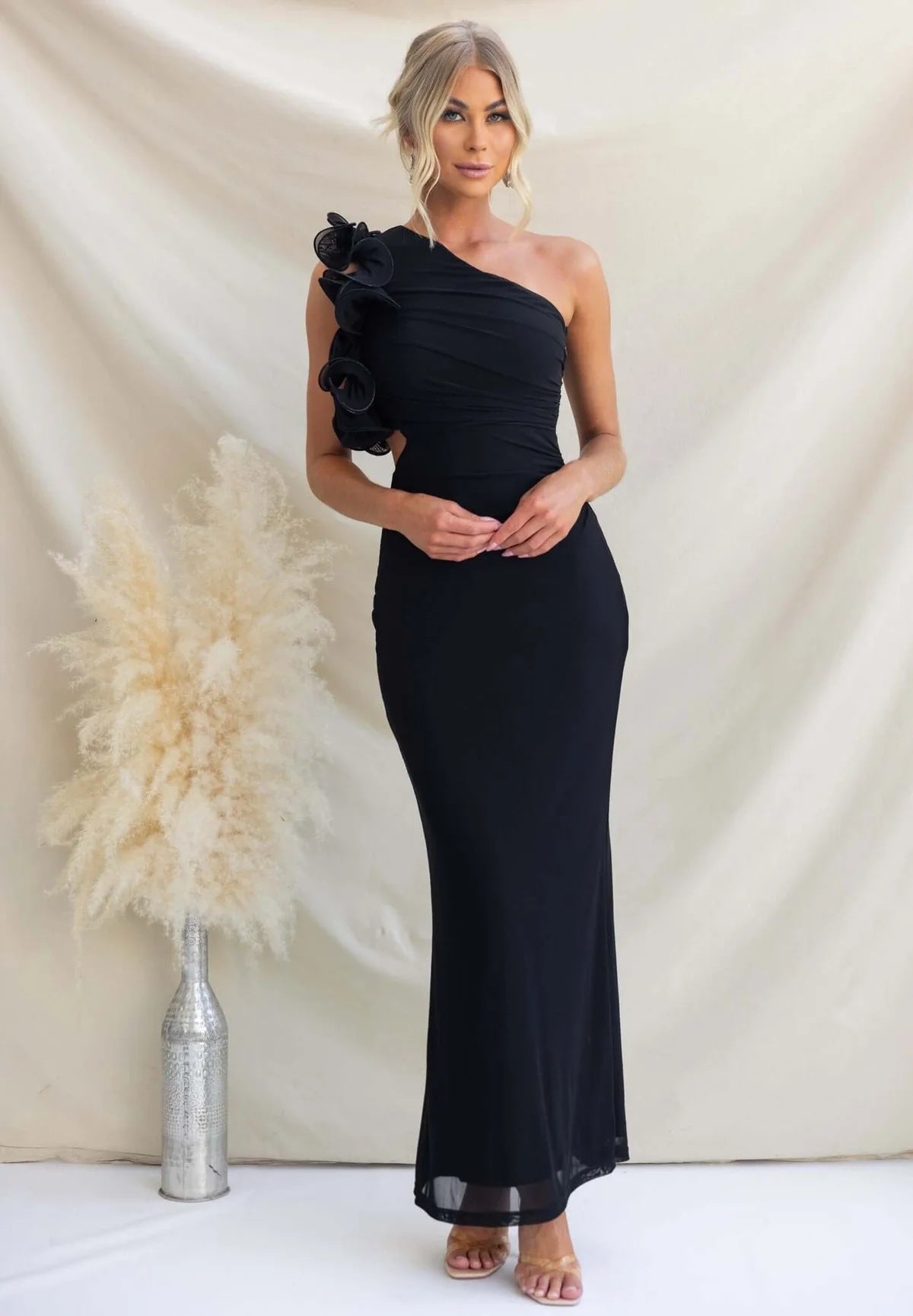 Robe maxi femme à une épaule avec volants