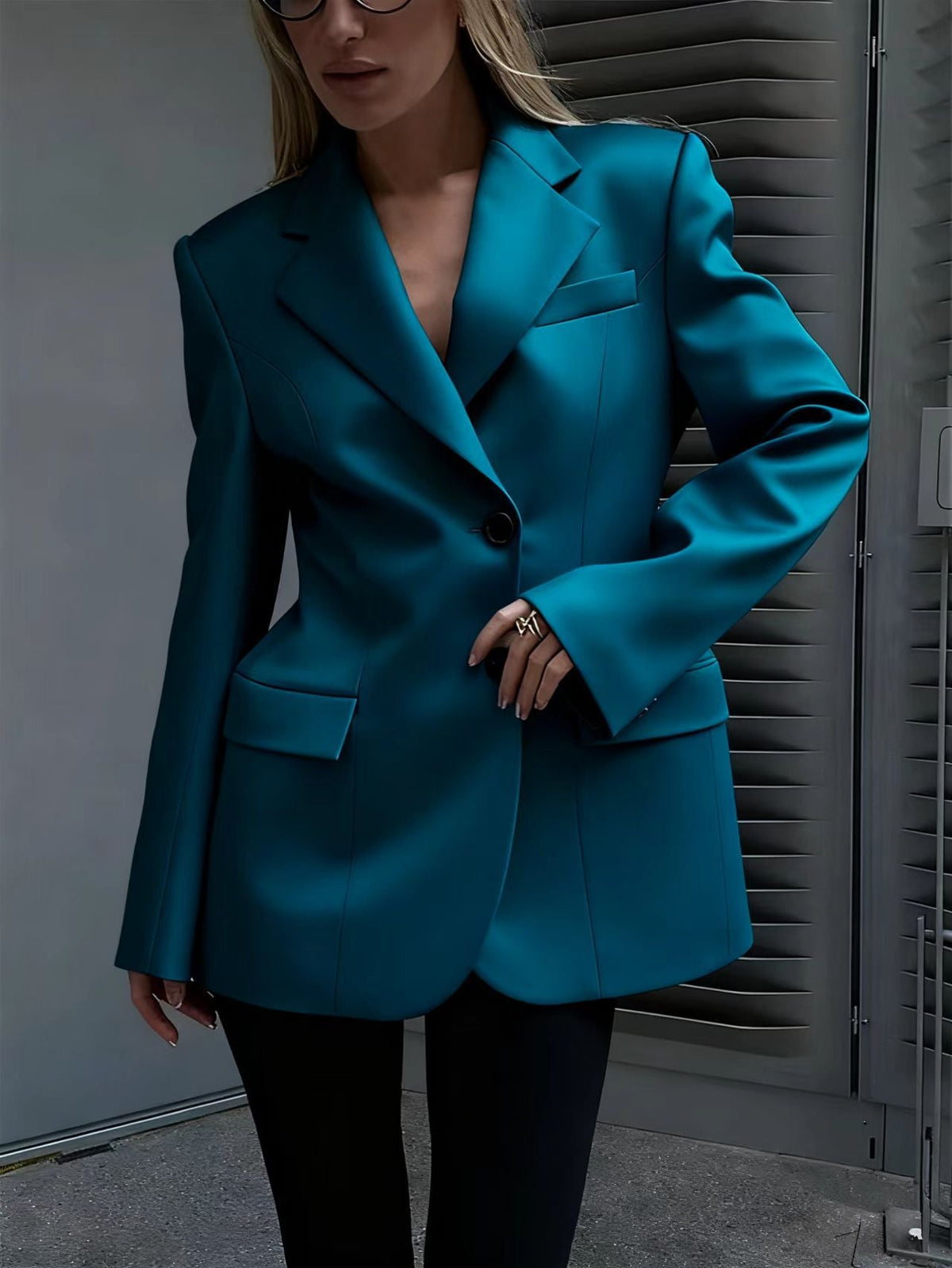 Blazer long oversized pour femmes avec épaule marquée et poches à rabat Echo Archiv