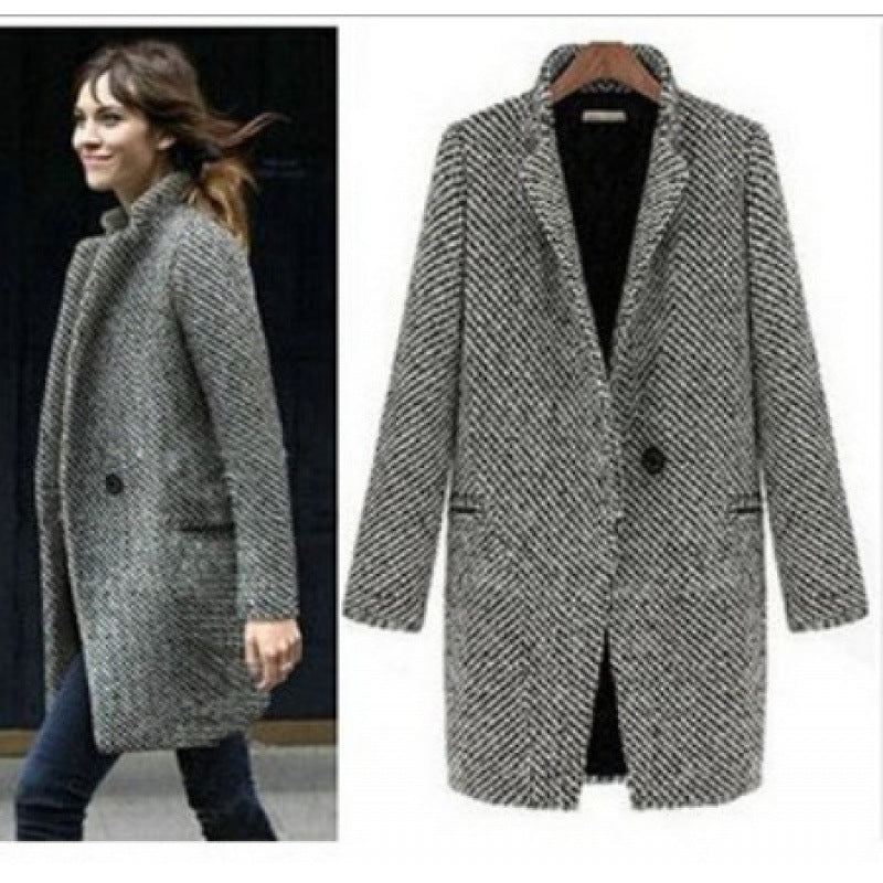 Manteau en mélange de laine pour femmes en bouclé chevron avec coupe droite et col à revers Echo Archive
