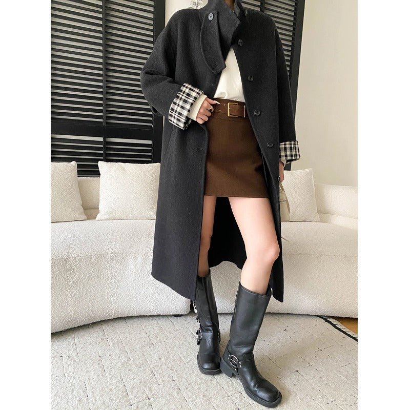 Manteau Long Femme avec Grand Col et Fermeture Boutonnée