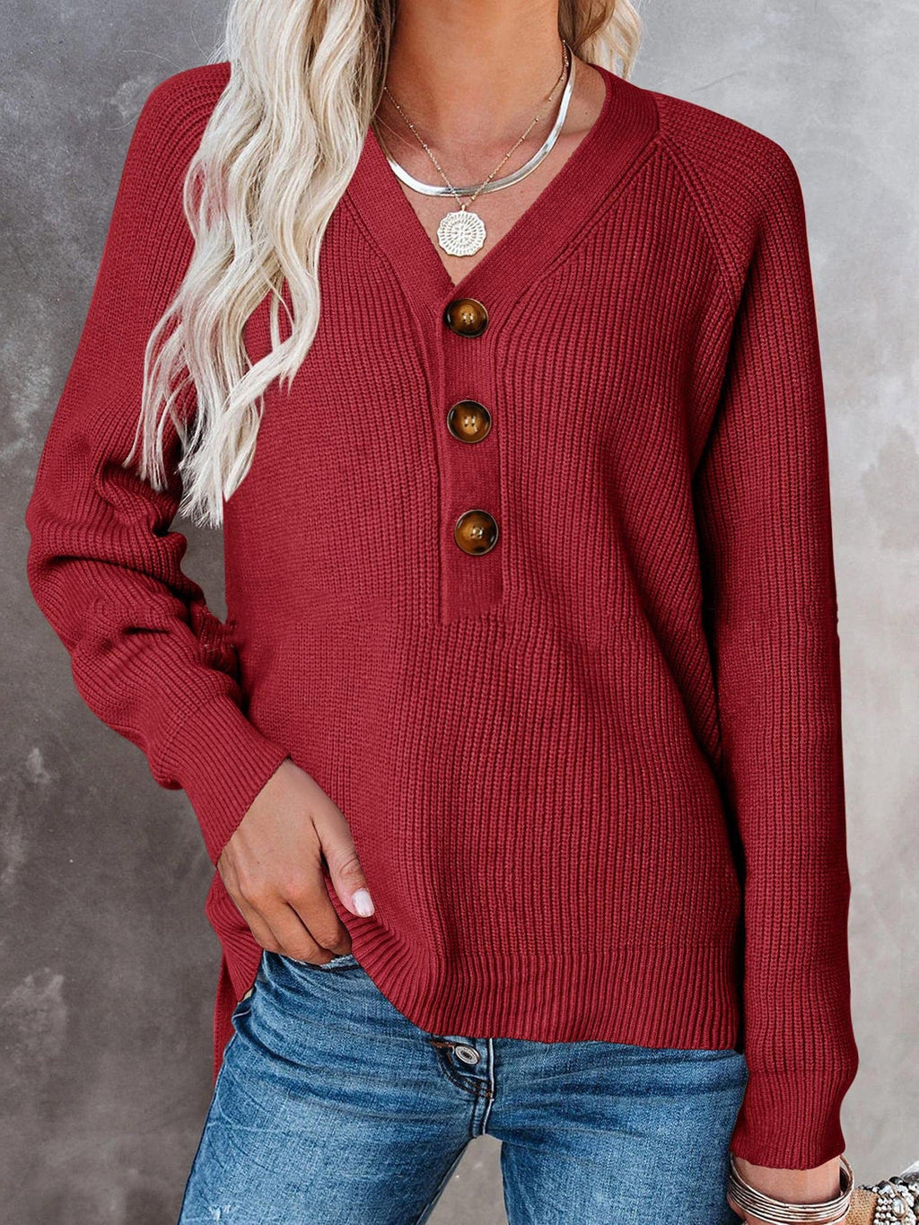 Pull en tricot côtelé pour femmes avec décolleté en V, patte de boutonnage décorative et manches ballon Echoarchiv