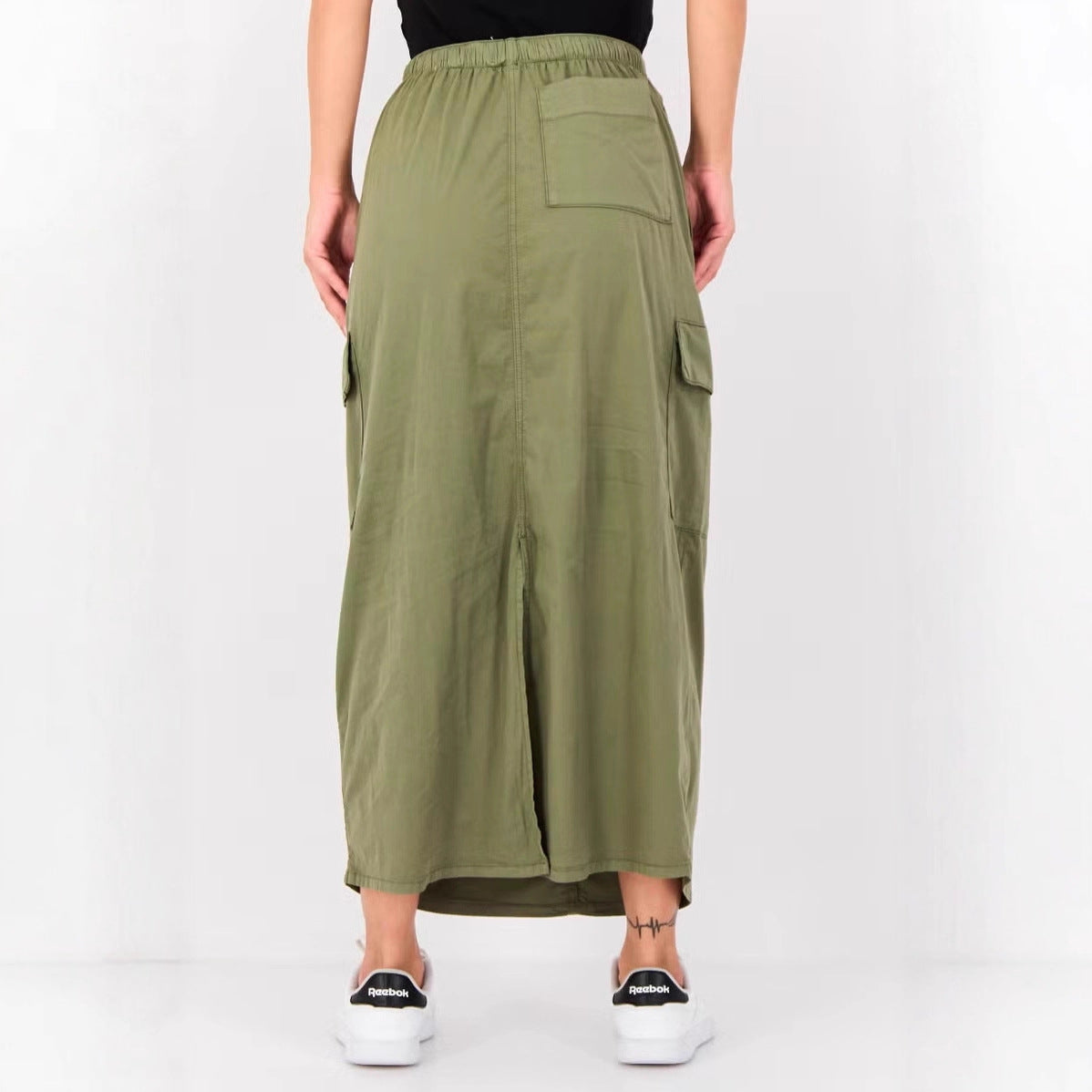 Jupe maxi cargo longue pour femmes avec taille à cordon et poches plaquées