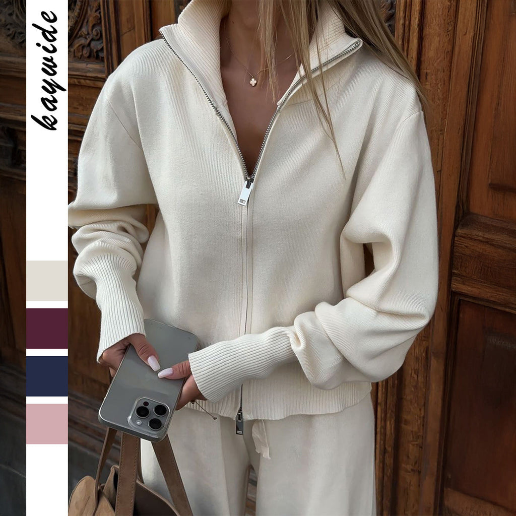 Ensemble de loungewear en tricot pour femmes avec col montant, fermeture éclair et pantalon taille haute large Echo Archiv