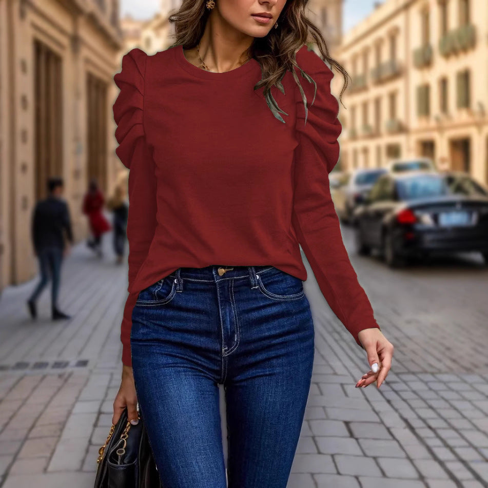 T-shirt à manches longues pour femmes avec fronces en dégradé aux épaules et coupe cintrée
