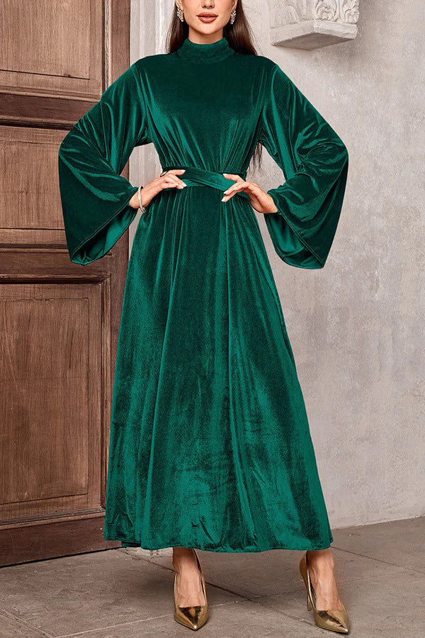 Robe maxi en velours pour femmes avec col montant, manches évasées et ceinture à la taille