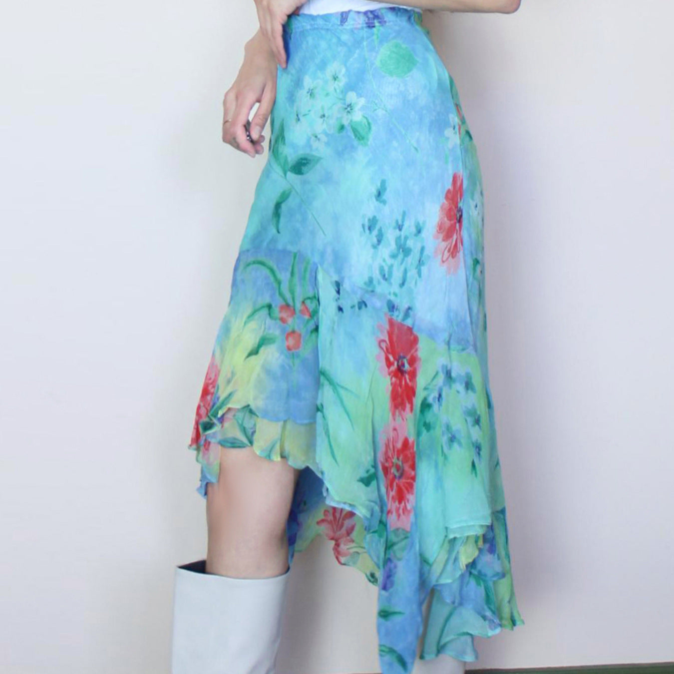 Jupe portefeuille pour femmes avec design floral et finition en volants volumineux - Heidi Mode