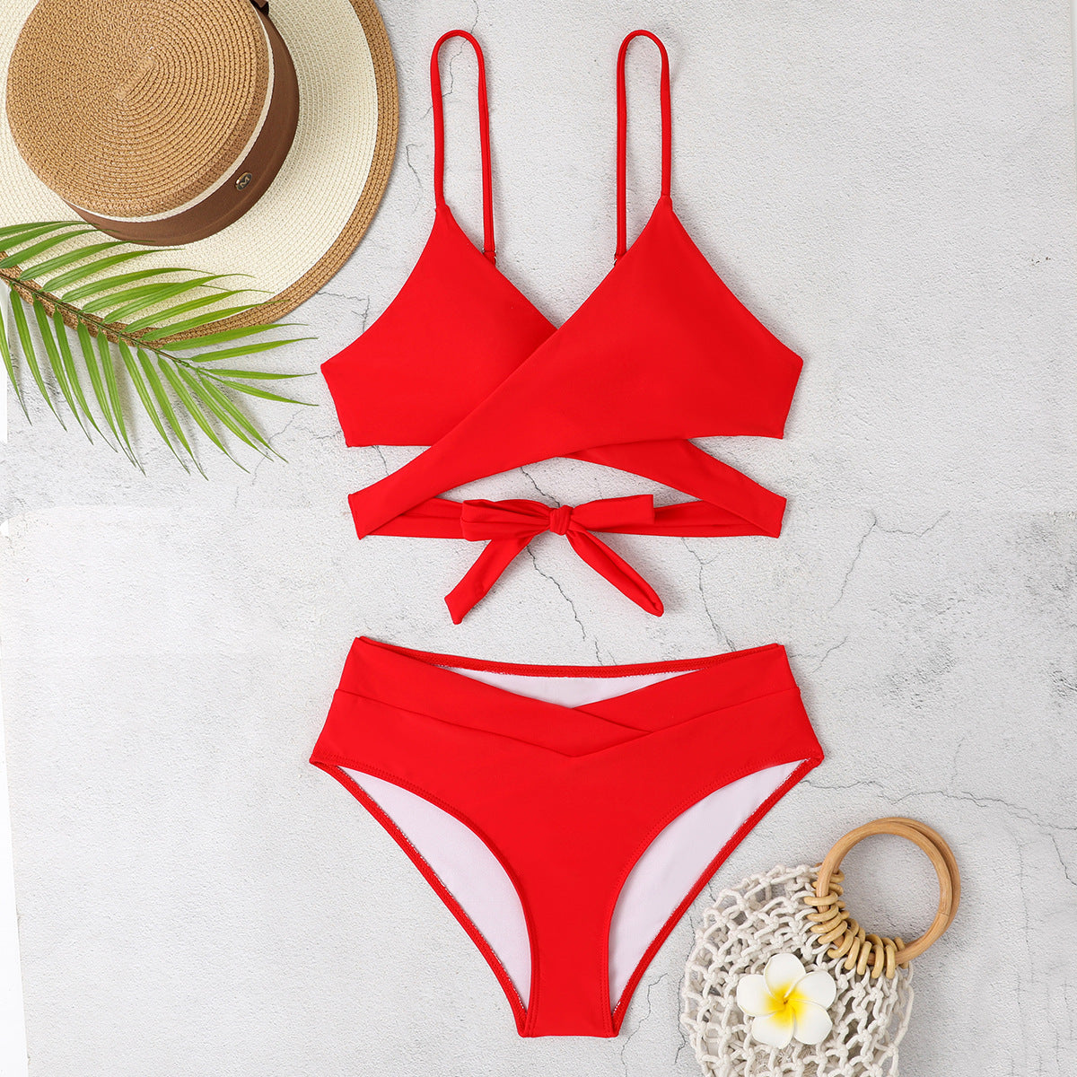 Bikini triangle femme avec accents tendance R&B