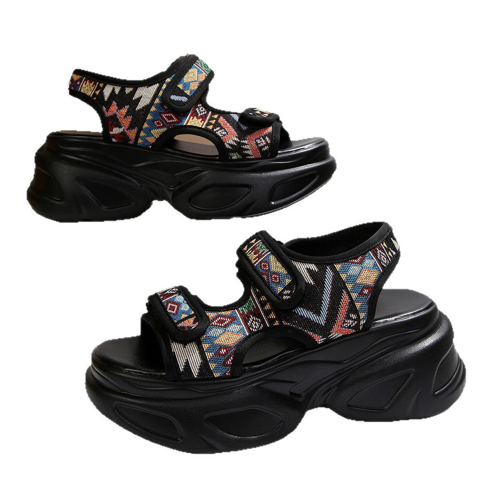 Sandales compensées pour femmes avec fermeture velcro à la mode et semelle profilée tendance R&B