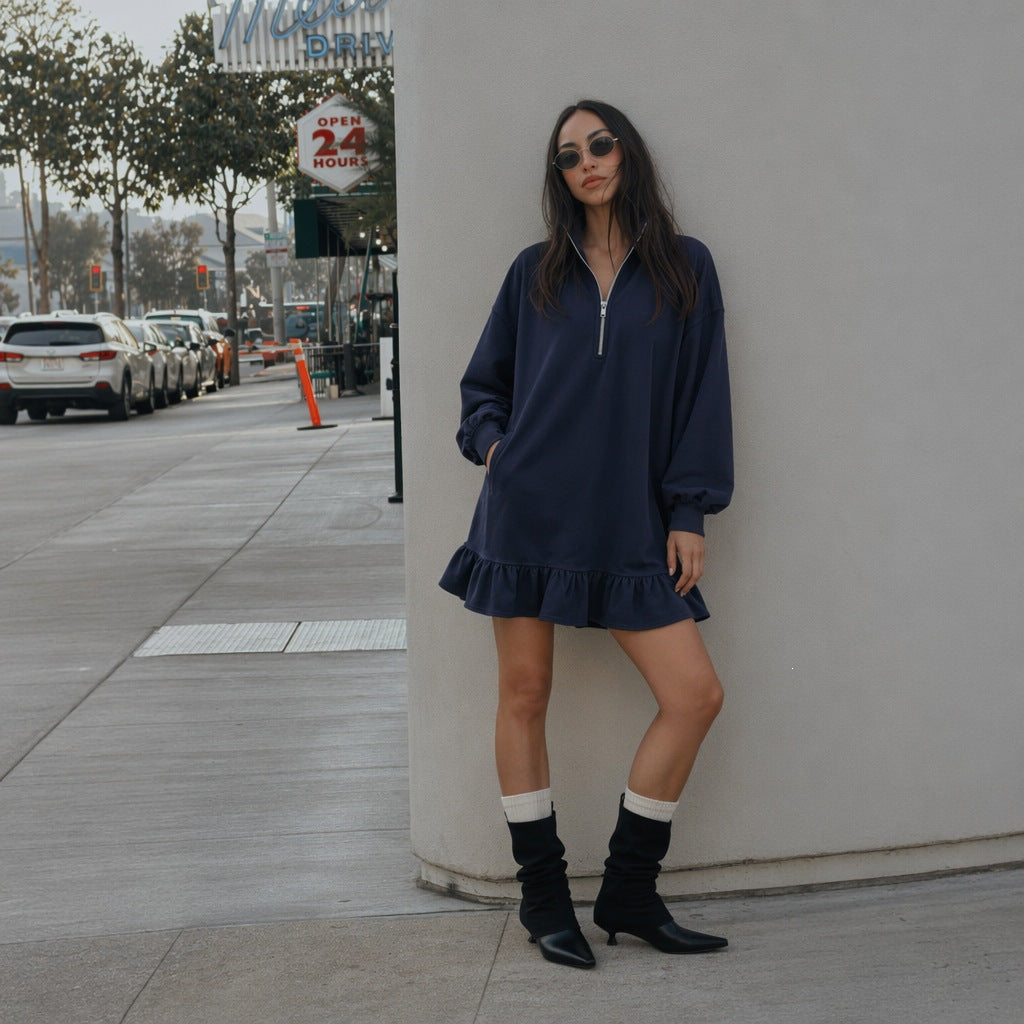Robe sweat oversize pour femmes avec demi-fermeture éclair, manches ballon, poches latérales et ourlet volanté