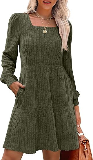 Robe Minikleid A‑Ligne Tricotée pour Femmes avec Décolleté Carré, Jupe à Volants et Poches Latérales
