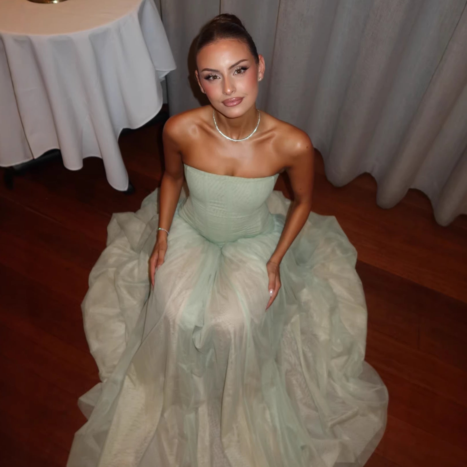 Robe maxi élégante sans bretelles pour femmes avec jupe en tulle fluide Heidi-Mode