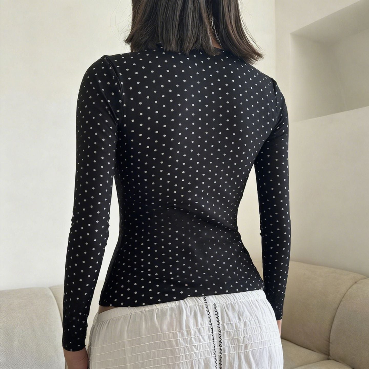 Blouse wrap cintrée pour femmes avec motif à pois, décolleté en V profond et large ceinture Echo Archiv