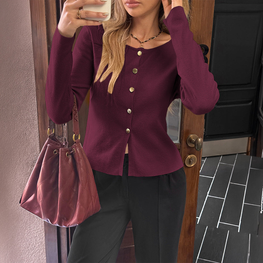 Cardigan fin ajusté pour femmes avec patte de boutons dorés asymétrique et fente avant Echo Archiv