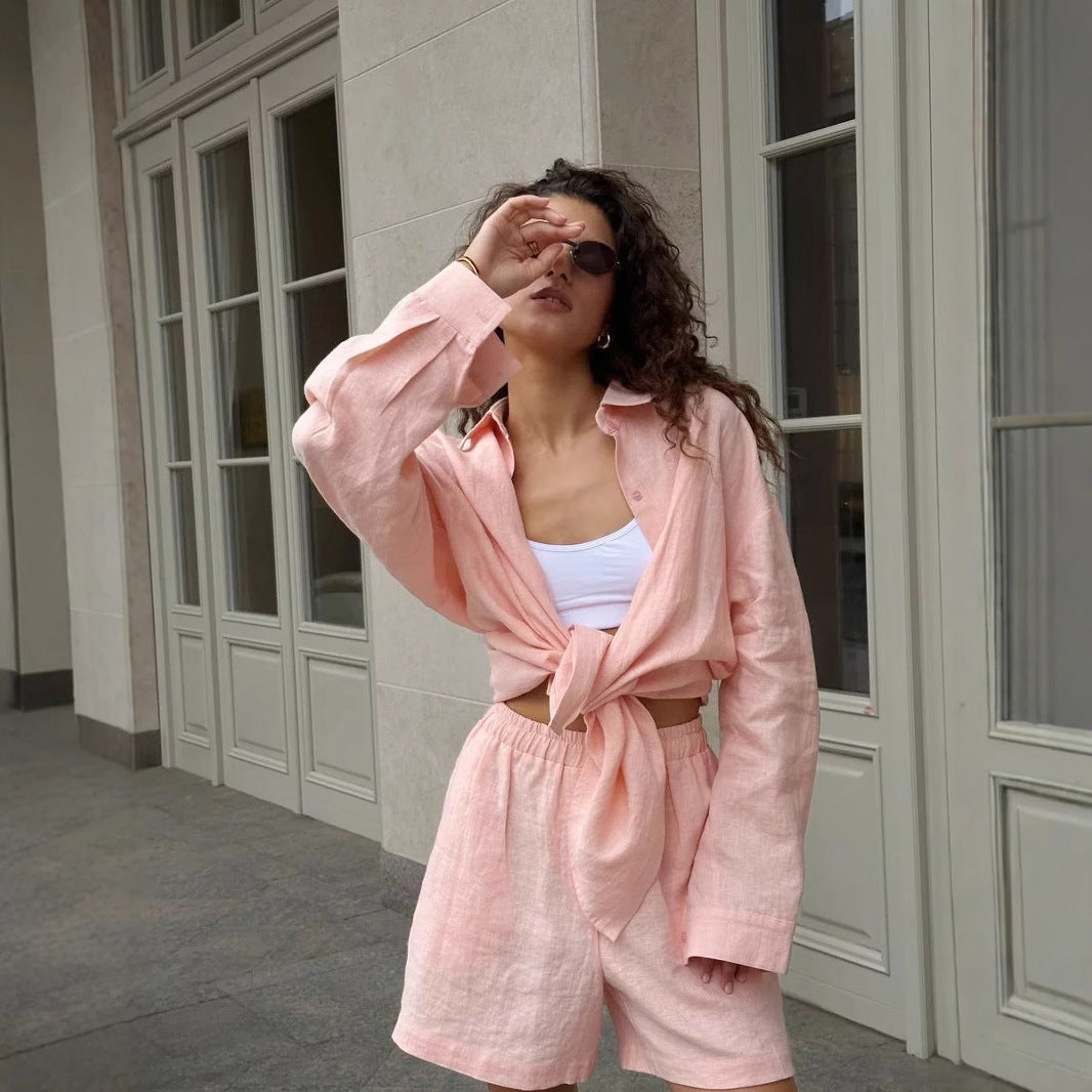 Ensemble pour femmes avec boutons et manches longues