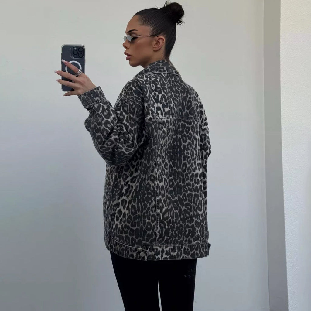 Veste en jean oversize pour femmes avec imprimé léopard et poches poitrine appliquées Echo Archiv