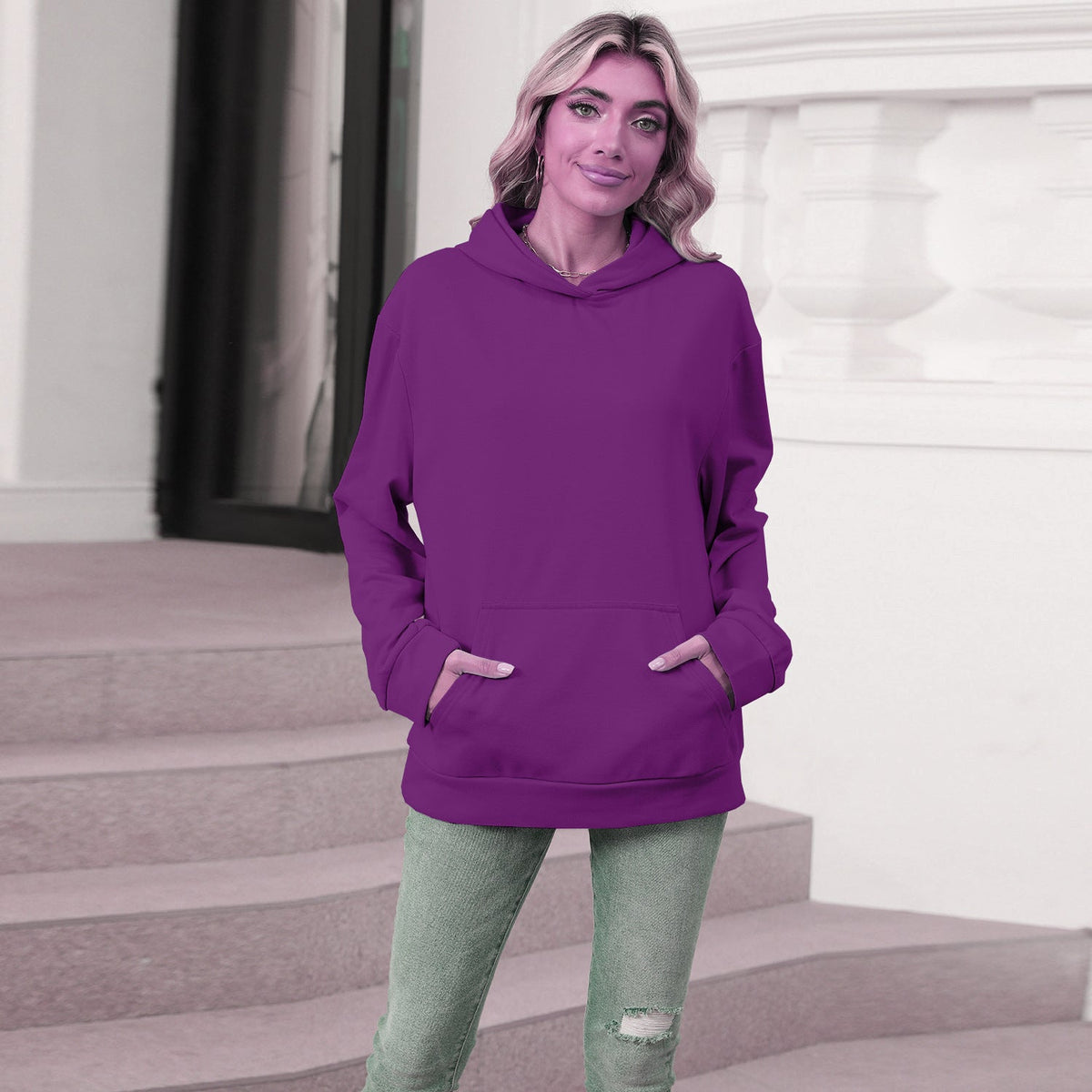 Sweat à capuche oversize pour femmes en tissu doux avec ourlet asymétrique, poche kangourou et épaule tombante Echo Archiv